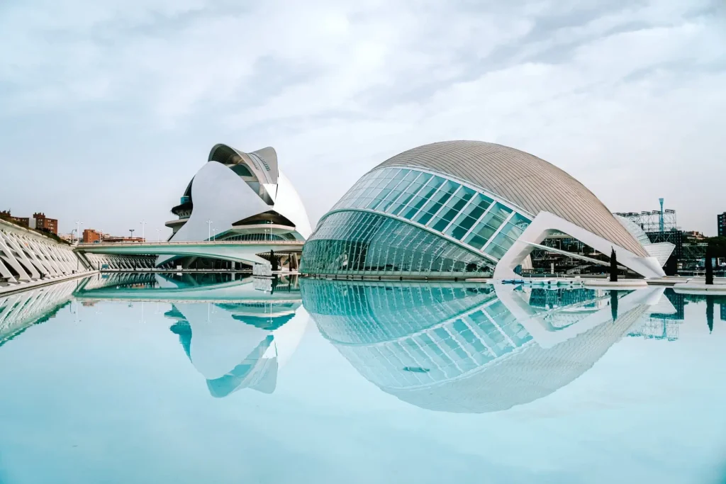 A Nova Cidade das Artes e da Ciência, Valência a Cidade Surpresa