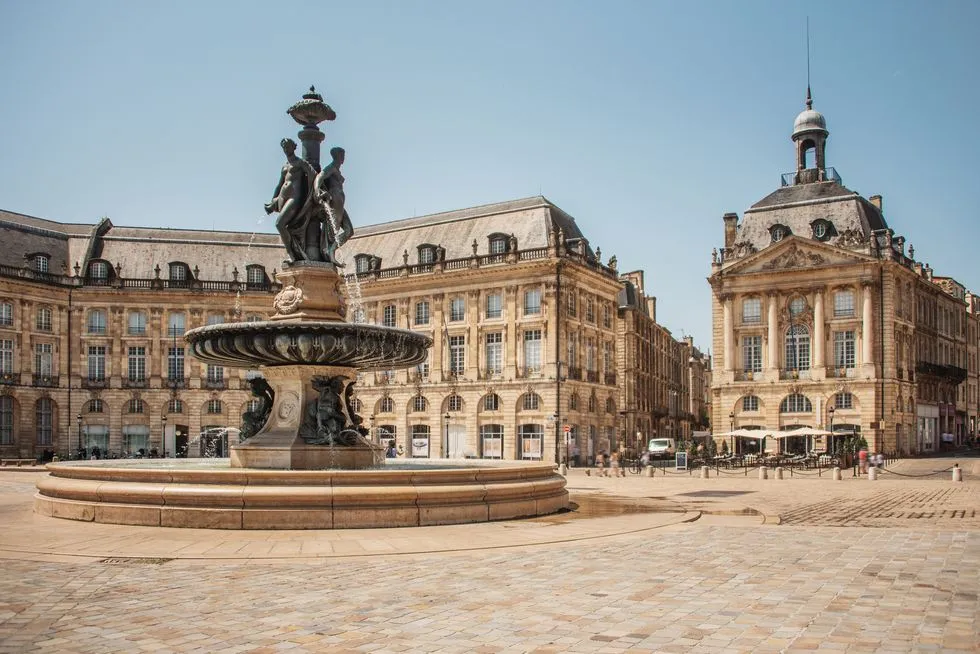 Place de La Bourse - Bordéus - feriados 2023 destinos mais baratos 